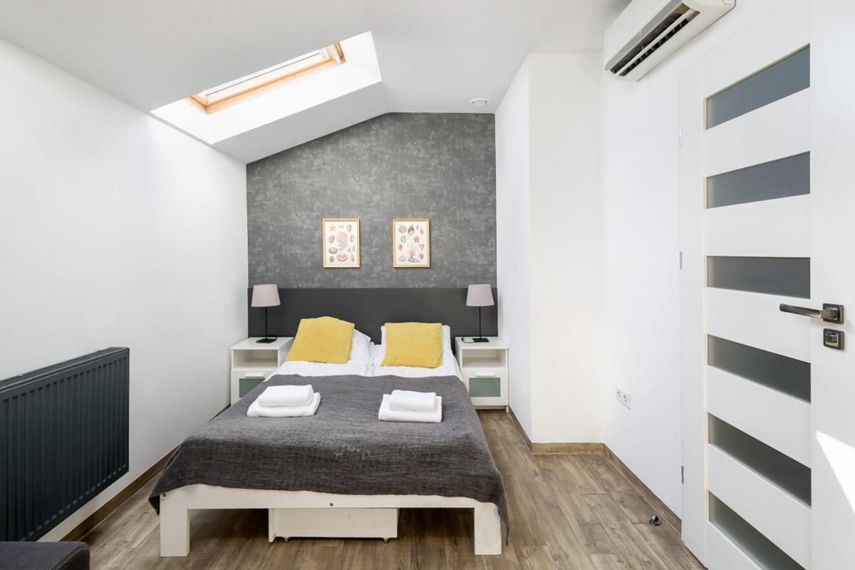 Modern Apartment In The Very Central Location 18 Краков Экстерьер фото